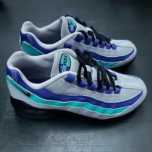 Nike Air Max 95 Kids Youth Size 4 – New, Never Worn, No Box